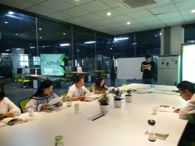 阜南E立方入駐企業(yè)咔咔媒新員工拓展培訓，助力商務信息咨詢服務升級